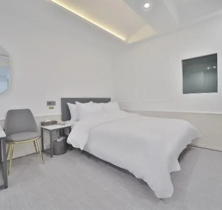 Gangnam Bom Hotel