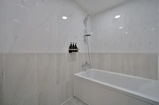 Motel Gangnam Bom *