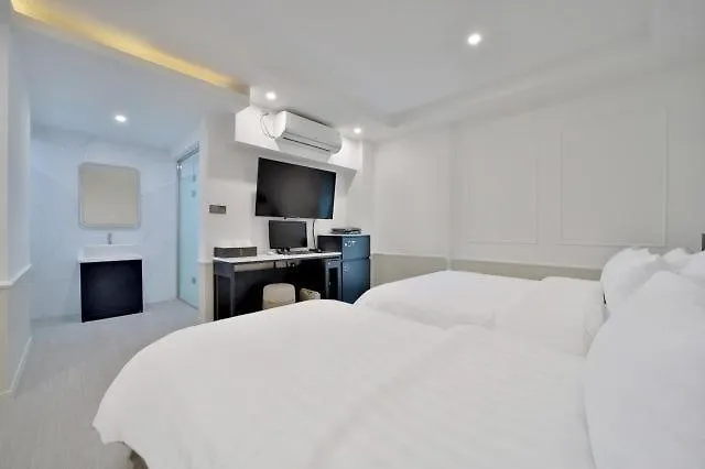 Gangnam Bom Motel *